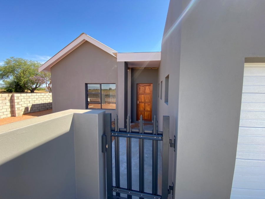 3 Bedroom Property for Sale in Vredendal Western Cape
